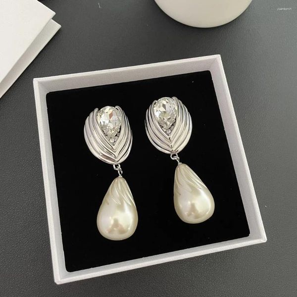 Pendientes de tuerca Marca de diseñador de calidad superior Elegante Pendiente de color plateado Perla Cristal Clip de oreja Mujeres Joyería de lujo Regalo de boda Tendencia de fiesta