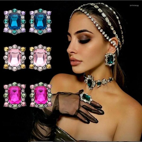 Pendientes de tuerca Dvacaman, diamantes de imitación coloridos a la moda para mujer, cristal adornado en verde fucsia y joyería rosa claro