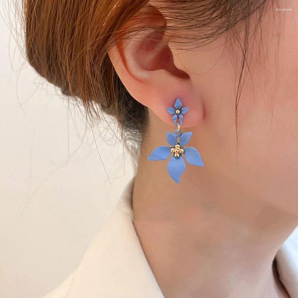 Boucles d'oreilles étalon élégant bleu 5 pétales fleur pour femmes camélia aiguille d'été de la plage de plage bijoux de bijoux