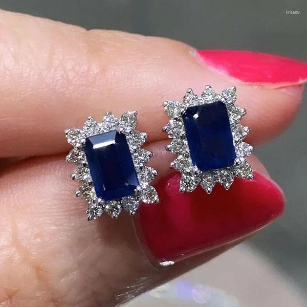 Boucles d'oreilles étalon élégante Blue Cubic Zirconia pour femmes de bonne qualité Couleur de mariée mariage bijoux de fantaisie