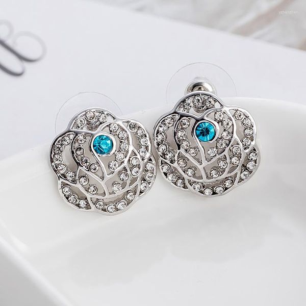 Pendientes de botón ER-00582 Joyería de cristal de moda coreana Regalo de cumpleaños Flor hueca de lujo para mujeres Artículos con