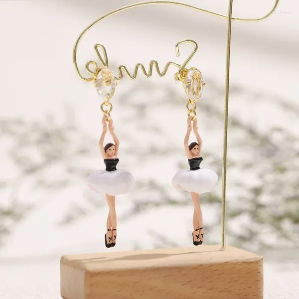 Boucles d'oreilles à clous, tendances de la mode européenne et américaine, jupes contrastées noires et blanches, pendentifs de Ballet pour filles, sertis de strass