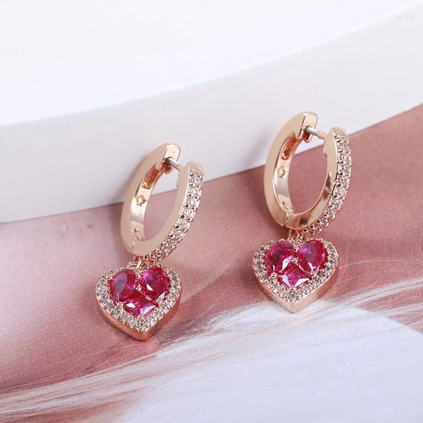 Boucles d'oreilles à tige bijoux européens et américains en gros fille rouge amour coeur de pêche en trois dimensions cercle en métal