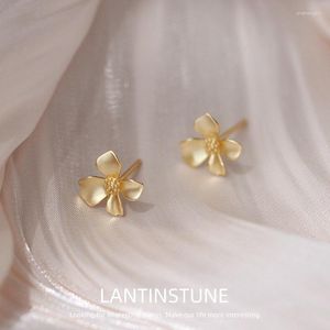 Boucles d'oreilles exquises couleur or Cape fleur de jasmin pour les femmes Vintage Design élégant Gardenia Jasminoides bijoux de fête N661