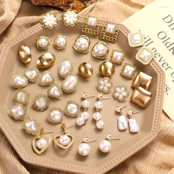 Pendientes de tuerca FAMSHIN, perlas geométricas de Color dorado Vintage para mujer, pendiente de perla Irregular de cristal con forma de corazón de boda, joyería de regalo