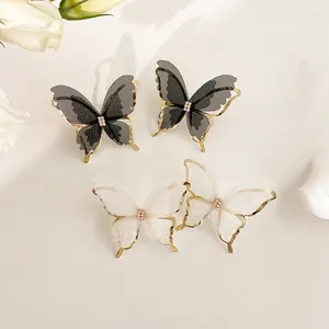 Boucles d'oreilles étalon mode élégant délicat romantique creux papillon papillon femelle bijoux cadeau 1 paire