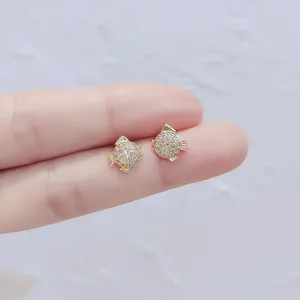 Boucles d'oreilles à clous en forme de poisson rouge pour femmes et filles, bijoux exquis à la mode, accessoires mignons pour Banquet et fête de mariage