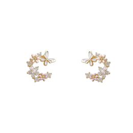 Boucles d'oreilles à tige bijoux fantaisie 2021 acier inoxydable dames papillon coréen petite fleur de forêt sauvage fraîche