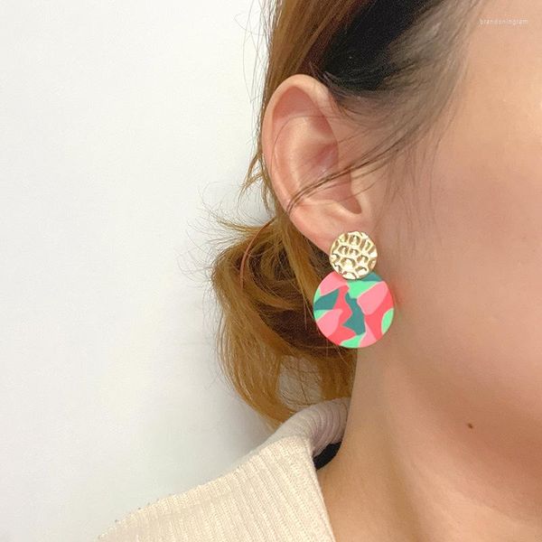 Boucles d'oreilles à clous en argile polymère pour femmes, couleur contrastée, grand disque rond en métal battu, bijoux tendance 2023