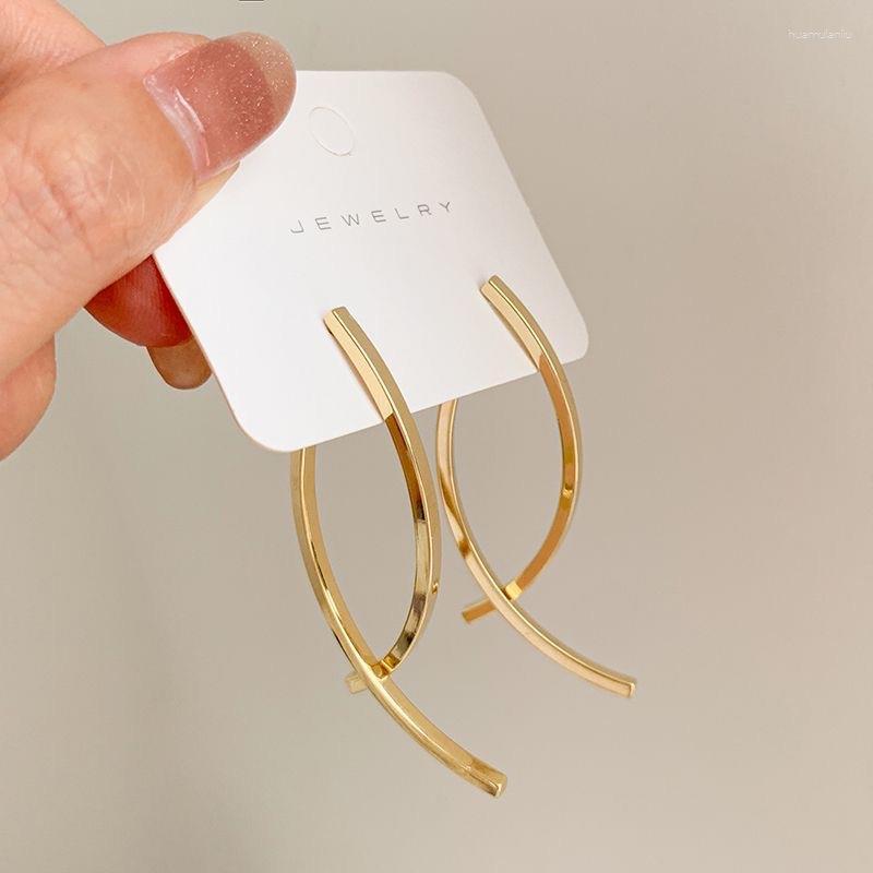 Studörhängen fiskformad enkelhet handgjorda rostfritt ståltråd korsörhängen för kvinnor guldfärg geometriska öron smycken tillbehör