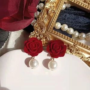 Pendientes De Botón Flocado Vino Rojo Rosa Terciopelo Flor Personalidad Temperamento Moda Retro Estilo Puerto