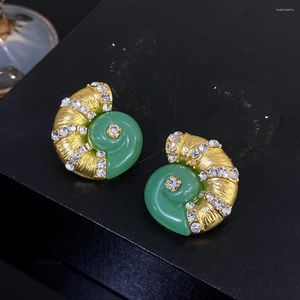 Pendientes de tuerca Freetry con forma de caracol, pendiente de concha de océano para mujer, joyería de fiesta en espiral de Color dorado con incrustaciones de diamantes de imitación Vintage