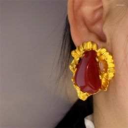 Boucles d'oreilles clou français rétro grande perle pierre irrégulière pour femmes bijoux 2023 couleur or métal géométrique Europe et amérique
