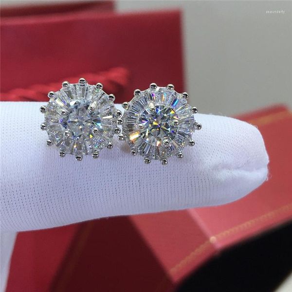 Boucles d'oreilles à tige Geoki Luxury 925 Sterling Silver Passed Diamond Test Total 1 Ct Perfect Cut D Color VVS1 Moissanite Snowflake Gift