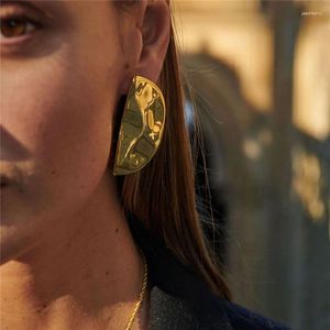 Pendientes de tuerca de acero inoxidable para mujer, aretes semicirculares con patrón de martillo convexo cóncavo de Color dorado, joyería geométrica Vintage