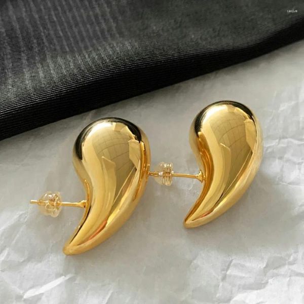 Pendientes de tuerca chapados en oro, aro ligero hipoalergénico para mujeres, joyería de moda, regalos