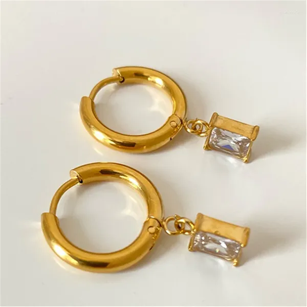 Boucles d'oreilles de haute qualité en acier titane plaqué or 18 carats carré blanc Zircon femmes simple boucle d'oreille pendentif bijoux de mode cadeaux