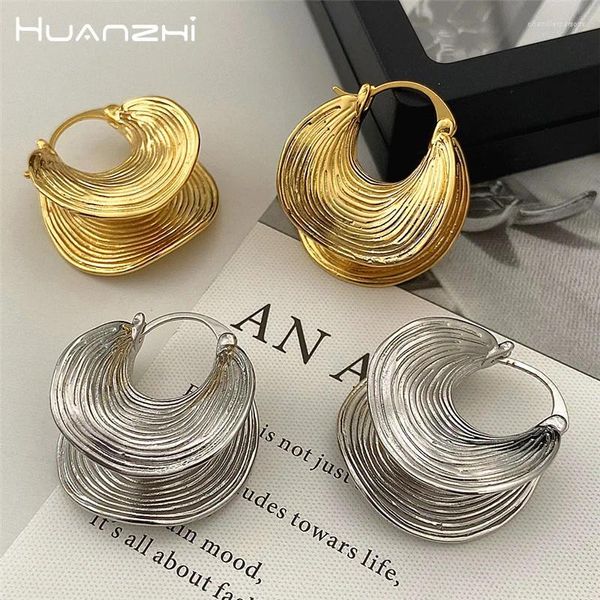 Boucles d'oreilles Stud Huanzhi Vintage Metal Brass Gold plaqué Irrégulaire à rayures Grande Boucle d'oreille pour femmes Girls Exagérés Bijoux Gifts