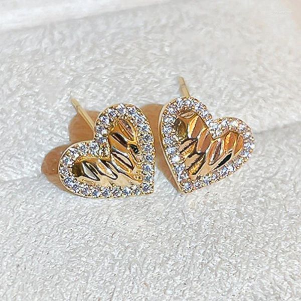 Boucles d'oreilles Stud Huitan Chic Gold Color Heart for Women Wedding Wedding Trendy Love Daily Wear Elegant Temperament Jewelry