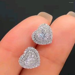 Boucles d'oreilles Stud Huitan Classic Heart Crystal Cubic Zirconia Eternity Timeless Femmes Fancy Girl Gift High Quality Bijouts