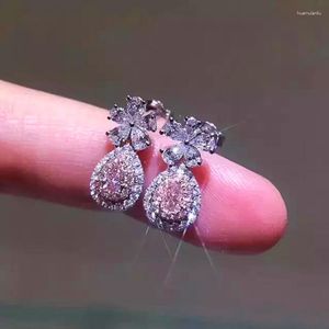 Pendientes de tuerca Huitan Flower con diseño de CZ rosa, accesorios de moda para mujer, joyería de moda para fiesta de boda ostentosa