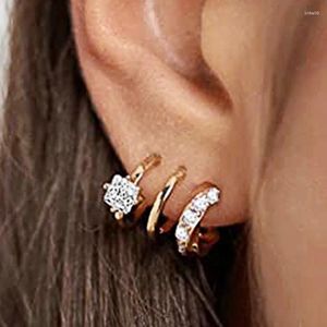 Boucles d'oreilles Stud Huitan Trendy Princess CZ Claw-Shape for Women Simple Polydoly Ear Piercing Accessoires Fashion Bijoux en gros
