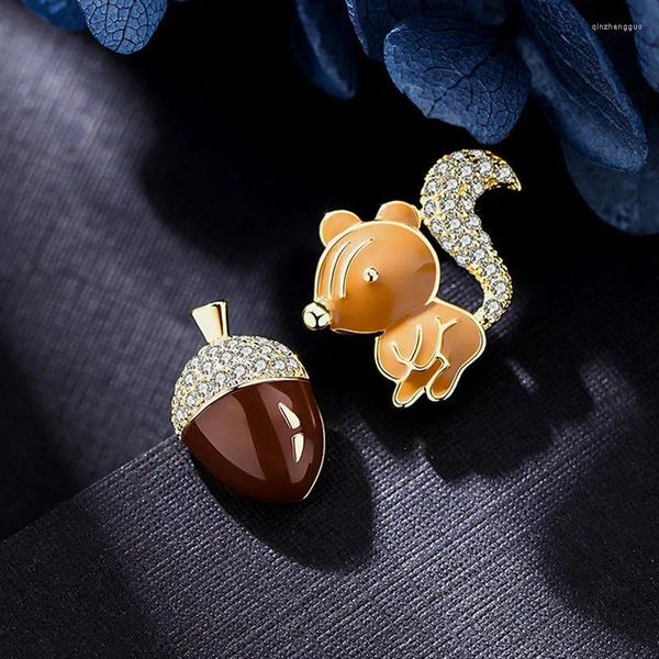 Boucles d'oreilles IHUES créatif écureuil noix de pin asymétrique pour les femmes mignon strass amusant bijoux de mode
