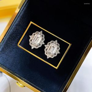 Oorknopjes imitatie diamant smaragd geslepen 925 sterling zilver ingelegd luxe modieus en veelzijdig geïmporteerd hoog koolstofgehalte