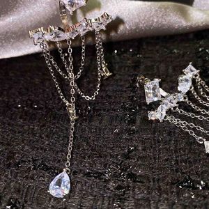 Boucles d'oreilles à tige Design inspiré argent incrusté de cristal gland long exquis étincelle lumière luxe femmes bijoux accessoires de fête