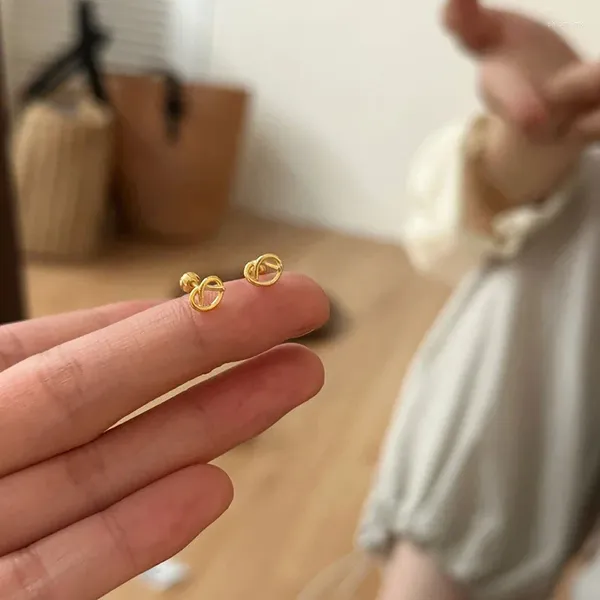 Pendientes de tuerca con cierre de rosca de corazón anudado para mujer, diseño único e innovador, accesorios de moda, joyería de personalidad, regalos específicos