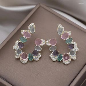 Oorknopjes Korea Mode-sieraden 14K goud Plating Luxe Zirkonia Kleur Kristal Letter U Oorbel Dames Avond Feestaccessoires