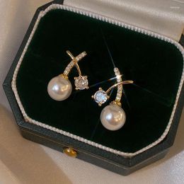 Boucles d'oreilles à tige design coréen bijoux de mode plaqué or 14 carats simple croix Zircon perle élégantes femmes accessoires de travail quotidiens