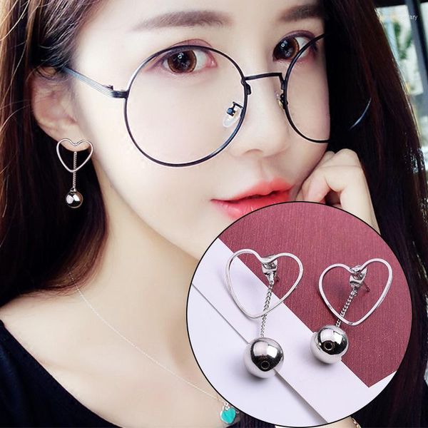 Stud Pendientes Corea Recto Enviar Dulce Diseño Simple Sensación Hueco Amor Metal Temperamento Bola Colgante Largo Mujer