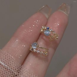 Pendientes de tuerca exquisitos coreanos de ópalo Azul Pequeño para mujer, accesorios de joyería de moda con temperamento con incrustaciones de diamantes de imitación brillantes