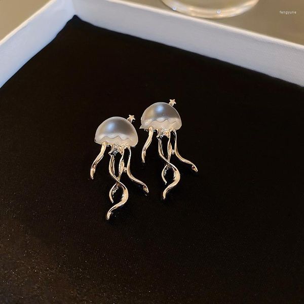 Pendientes de tuerca Moda coreana Medusas de mar profundo Esmerilado Creativo para mujeres Niñas Personalidad Dulce Diseño fresco Sentido Regalo de joyería