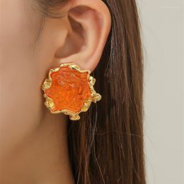 Stud -oorbellen Koreaanse mode voor vrouwen Hyperbool Zoutlager Stone geel metaal Electroplating Party Nightclub Gotische Wind Jewelry
