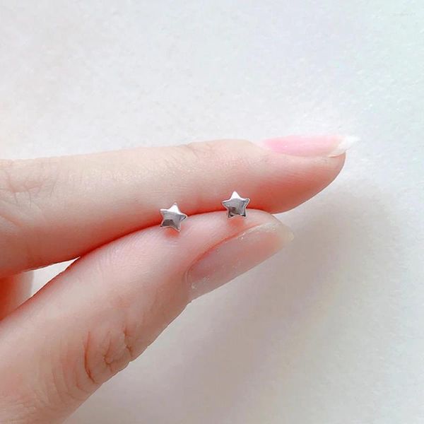 Pendientes de tuerca minimalistas coreanos para mujer, pequeña estrella chapada en plata, joyería Simple para Piercing en la oreja, Mini Pendientes pequeños