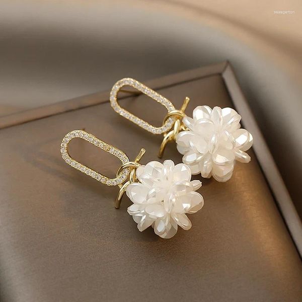 Boucles d'oreilles étalons dames luxe longue flor