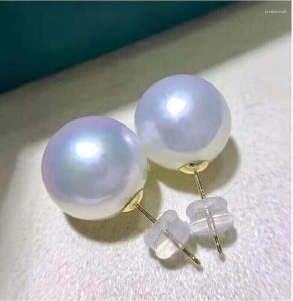 Boucles d'oreilles à tige en or 18 carats, grande quantité de perles blanches naturelles circulaires de la mer de Chine méridionale de 11 à 12 mm