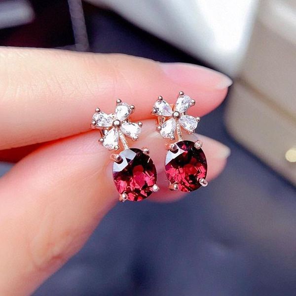 Pendientes de botón Flores de trébol pequeño Cristal rojo Rubí Piedras preciosas Diamante para mujeres 14k Oro blanco Color plata Accesorios de joyería