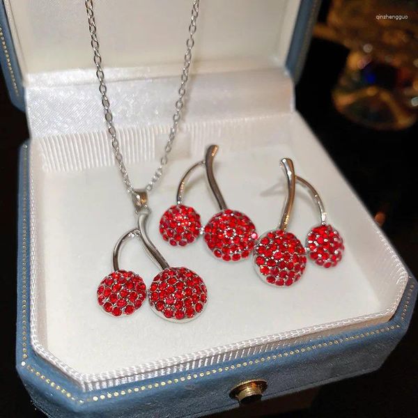 Pendientes de tachuelas Lovelink Sweet Red Rhinestone Cherry For Women Fashion Silver Color Fruit Simple Short Collar Collar Joya de fiesta Joyería