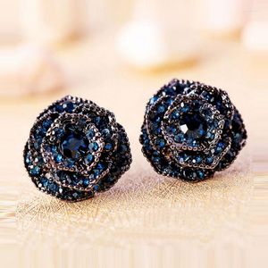 Pendientes de tuerca lujosos con diamantes de imitación azules, flor rosa Vintage para mujer, aretes de oreja de Camelia roja, joyería elegante al por mayor