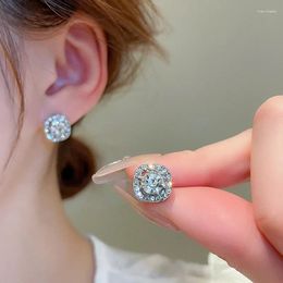 Boucles d'oreilles étalon luxueuses en strass scintillantes carré pour femmes simples et bijoux élégants polyvalents