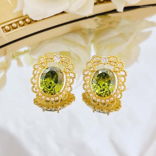 Pendientes de tuerca de lujo con perlas de imitación a la moda elegantes con incrustaciones de Zirconia cúbica verde oliva para joyería de mujer