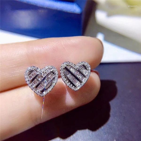 Boucles d'oreilles Stud Luxury Korea Solid 925 Sterling Silver Heart Fashion assemblé des bijoux de mariage en diamant simulé pour les femmes