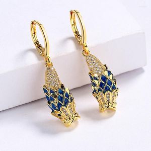 Boucles d'oreilles peuvent être élégantes pour femmes 18 carats en or en or forme de fleur de fleur de mode à la main