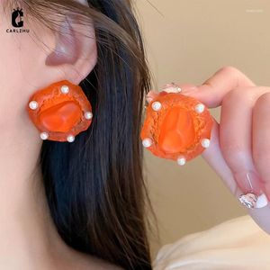 Boucles d'oreilles étalon médiéval rétro irrégulière perle résine love coeur pour les femmes bijoux de fête premium exagéré exagéré