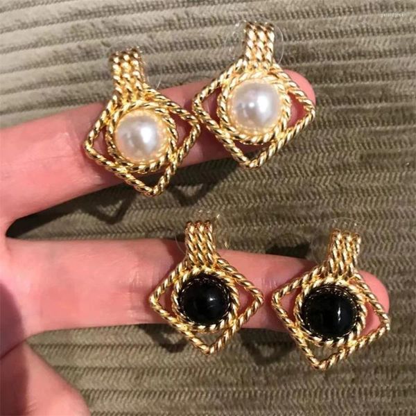 Boucles d'oreilles carrées médiévales incrustées de perles avec corde torsadée géométrique simple, aiguille en argent 925, bijoux de charme de luxe légers