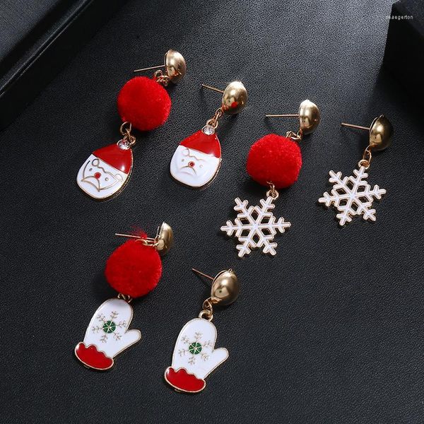 Boucles d'oreilles joyeux noël, gants de neige, pendentif pour femmes, boule en peluche rouge asymétrique, mode, bijoux de fête de l'année