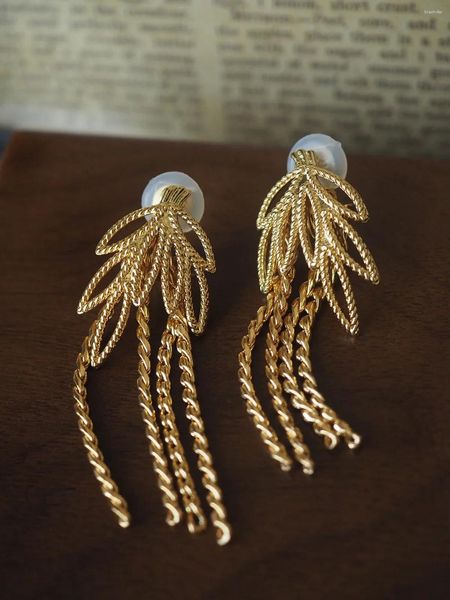 Pendientes de tachuelas Middle Leaf Tassel Tar Clip Retro Western